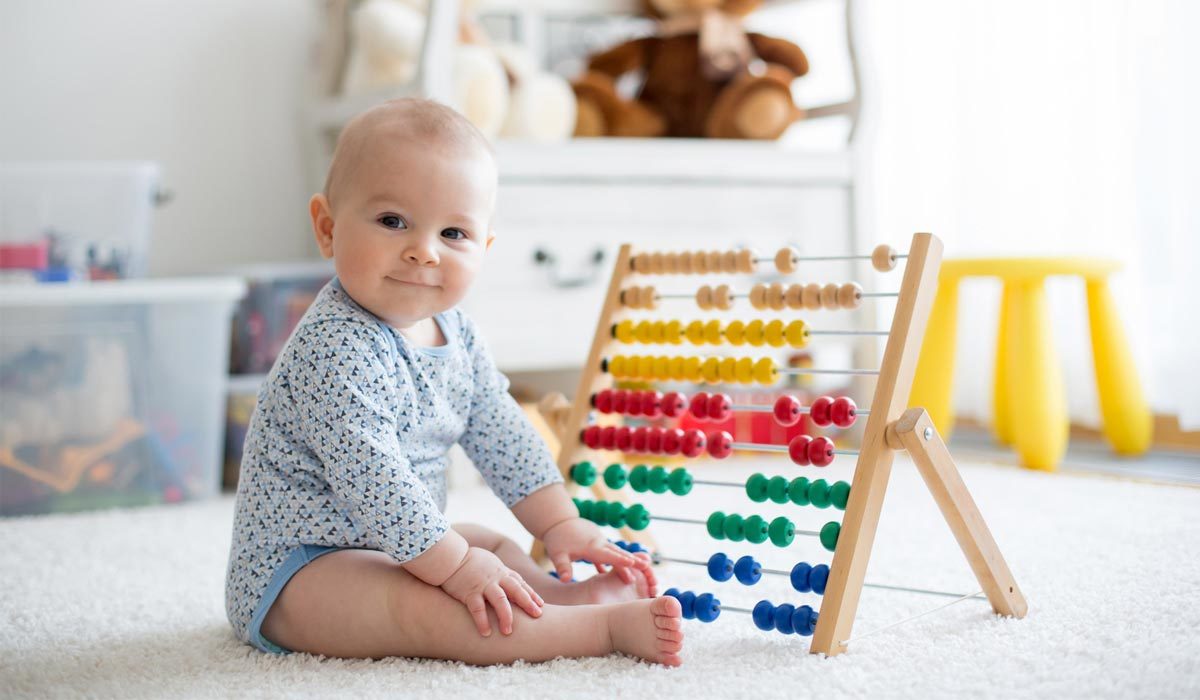 vanaf wanneer kunnen baby's wat